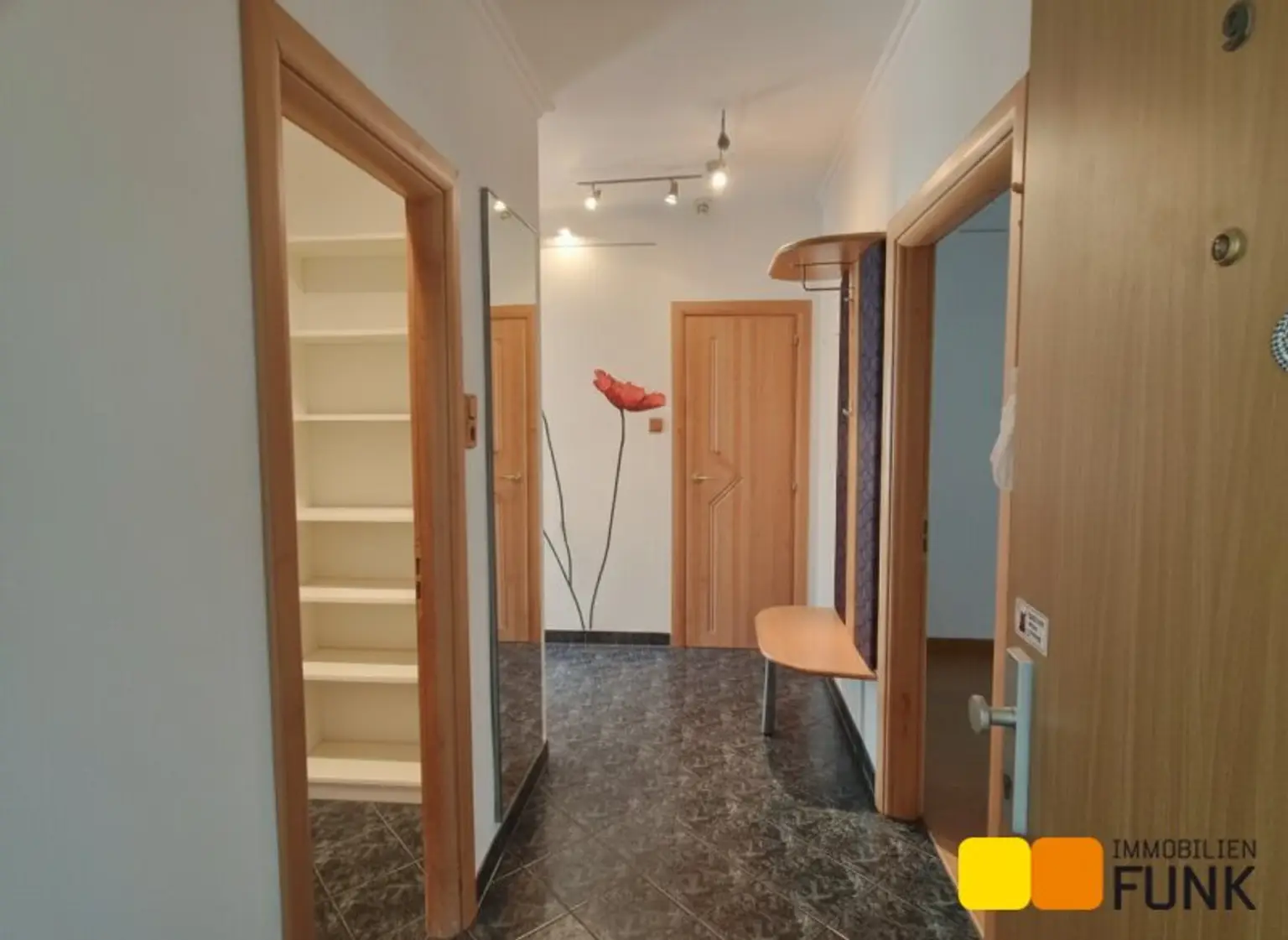 Gepflegte 3 Zimmerwohnung, 92 m², Sofortbezug