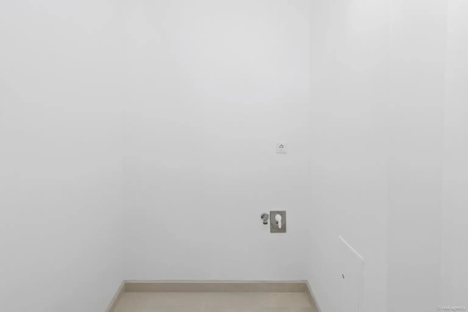 Wilhelminenberg – Komplett sanierte 2-Zimmer-Wohnung mit Loggia