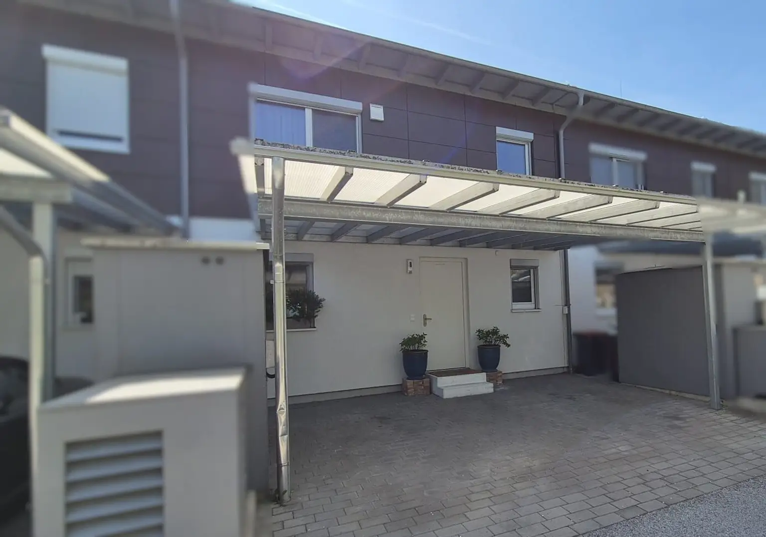 Haus Carport Zugangsbereich