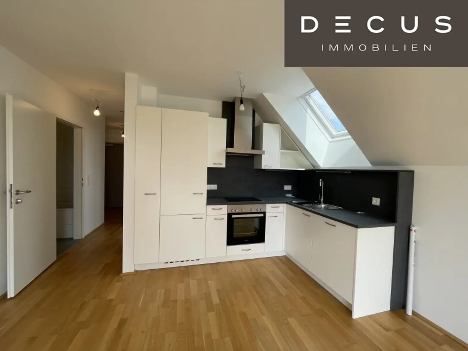 # AB OKTOBER # NEUWERTIG # TOP-AUSTATTUNG # SÜD-AUSRICHTUNG # 2-ZIMMER WOHNUNG