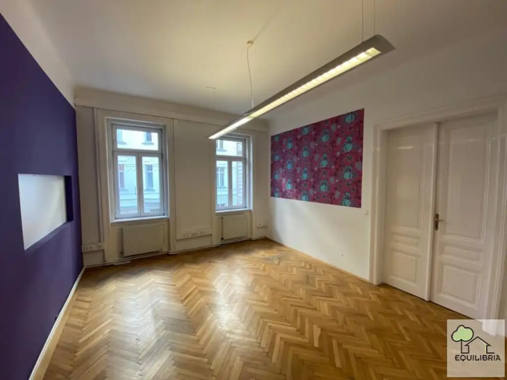 MODERNES ALTBAUBÜRO IN ZENTRALER LAGE
