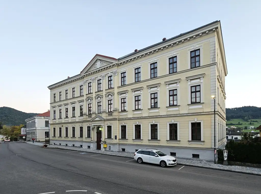 Stilvolle Altbauwohnung im Herzen von Pöggstall