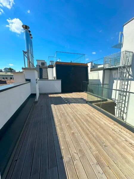 Elegantes Wohnen über den Dächern Wiens - exklusive 4 Zimmer Dachgeschosswohnung mit Terrasse