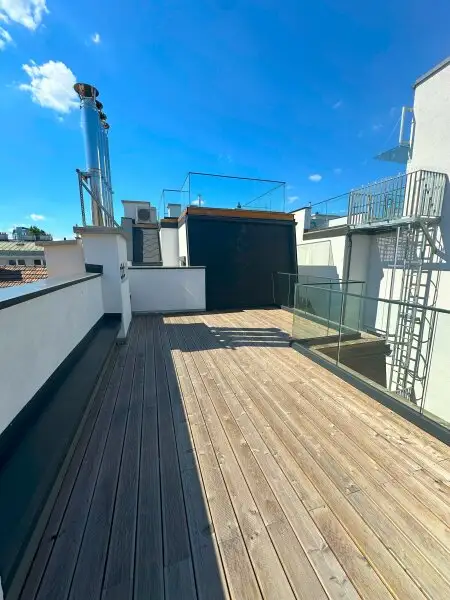 Elegantes Wohnen über den Dächern Wiens - exklusive 4 Zimmer Dachgeschosswohnung mit Terrasse