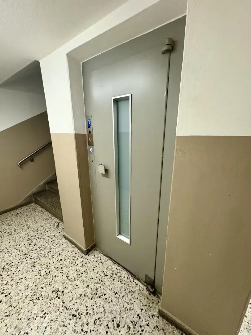 Geidorf: Großzügige 4 Zimmer-Mietwohnung, verglaste Loggia, WEG geeignet.