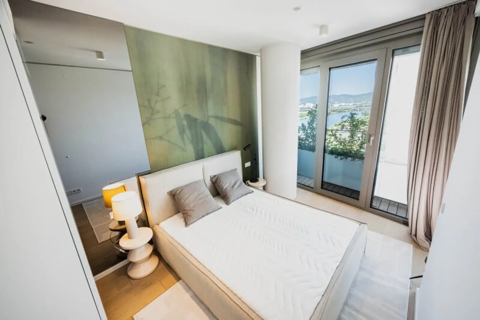 Sonnenuntergänge, Skyline & Donau – Ihr neues vollausgestattetes Luxusapartment in den DANUBEFLATS
