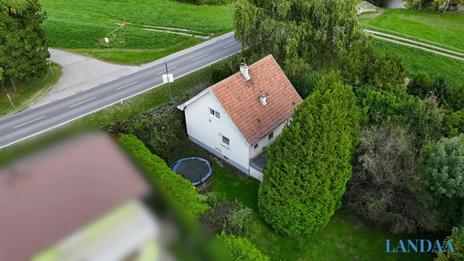 Einfamilienhaus im Grünen