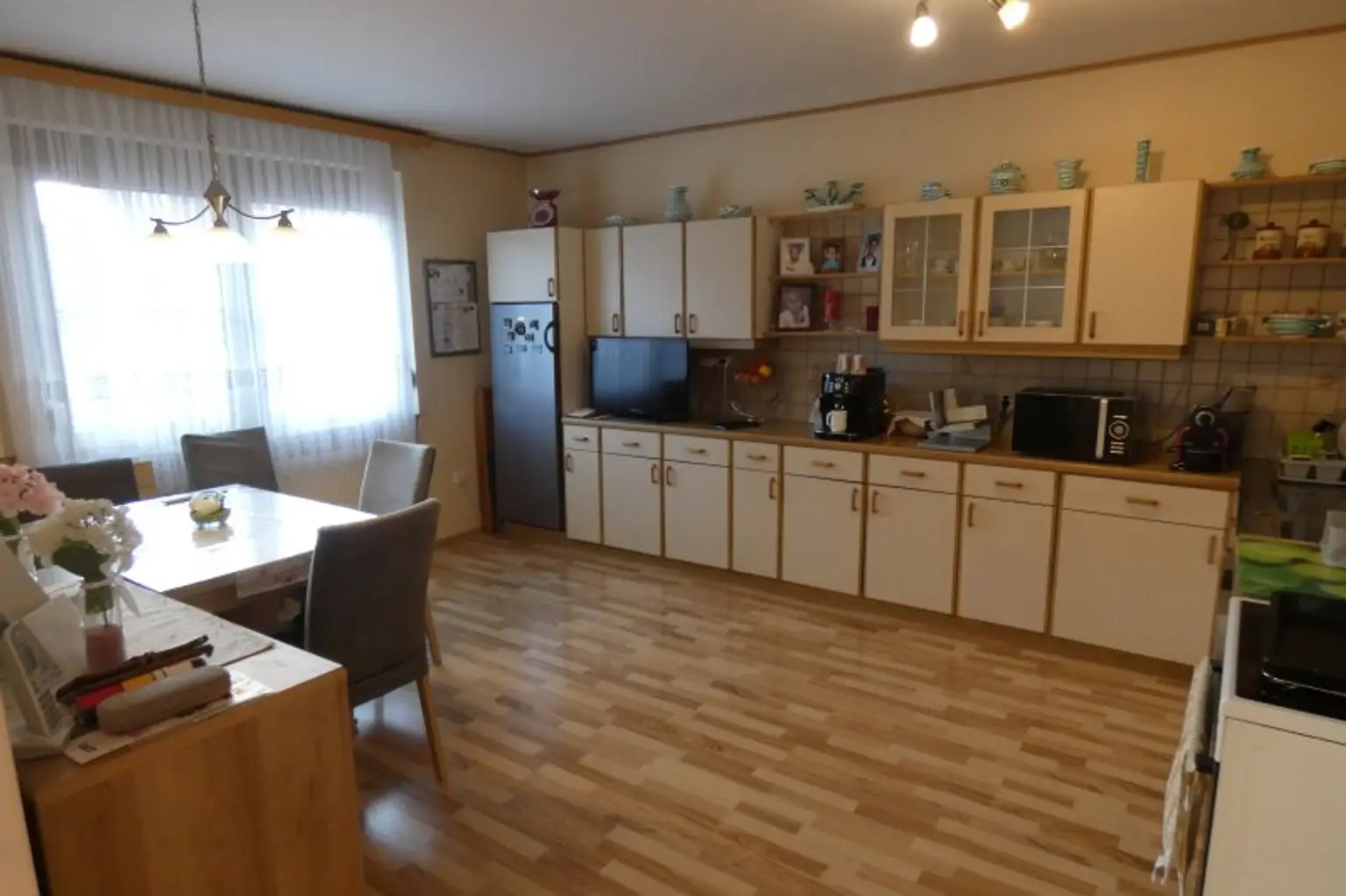 TOP GEPFLEGTES WOHNHAUS MIT GARTEN NATURNAH