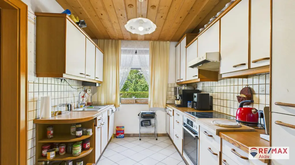 Familienfreundliches Einfamilienhaus mit Garten in ruhiger Lage