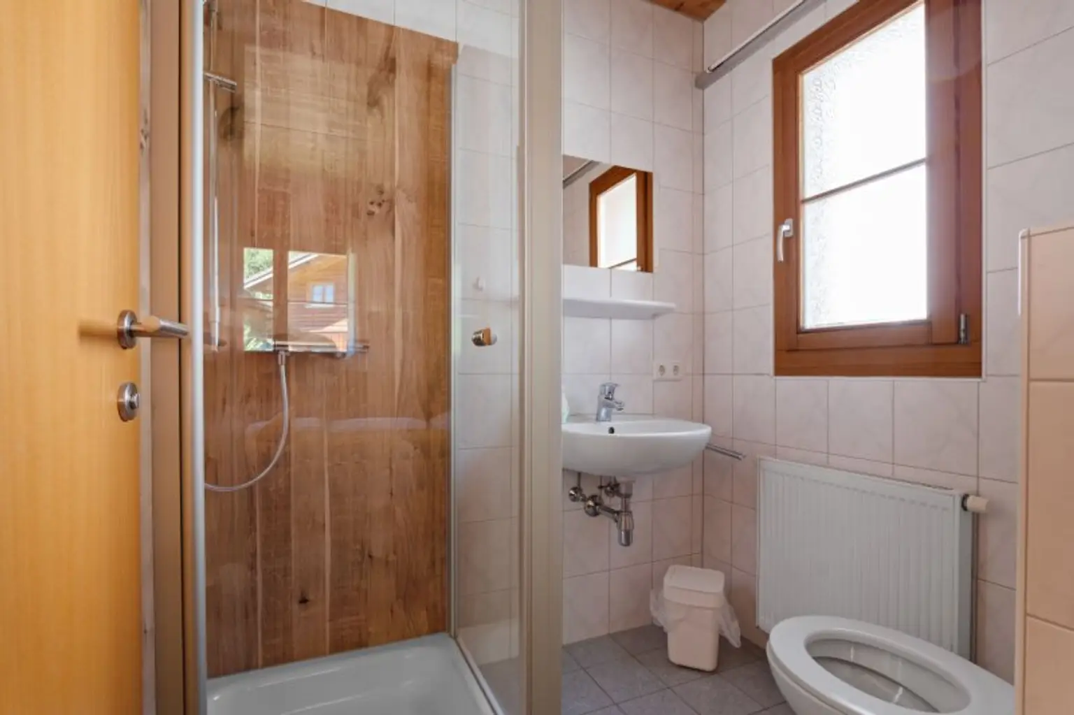 Traumhaftes Chalet in Bartholomäberg: 6 Zimmer, Garten, Terrasse & viel Platz!