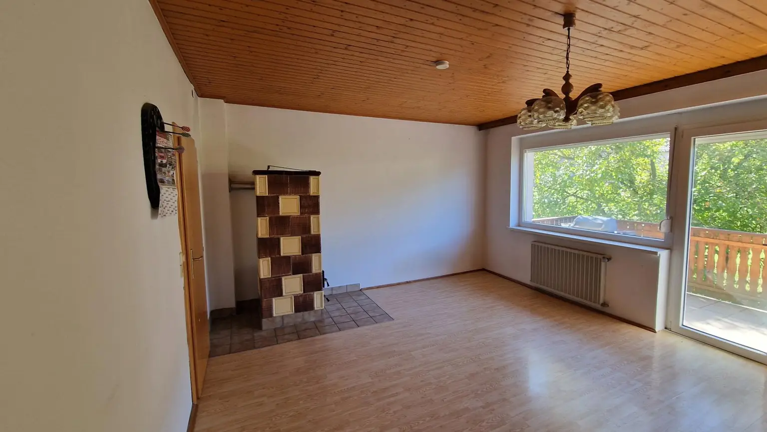 Großes Haus mit 2 Wohneinheiten und schönem Garten in ruhiger Lage in Neuhaus