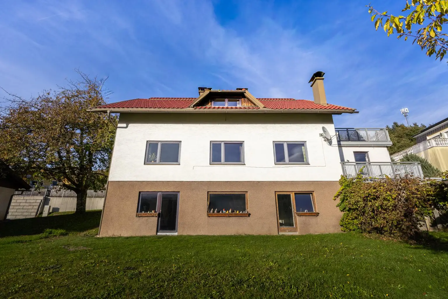 Ein- Zweifamilienhaus mit traumhaften Mittagskogelblick