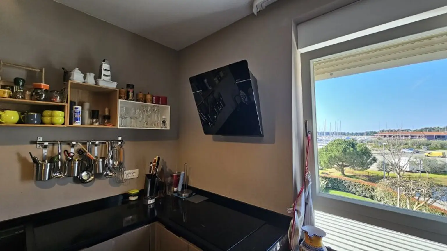 Luxuriöse Wohnung mit Garage & Meerblick an der istrischen Adria in Novigrad