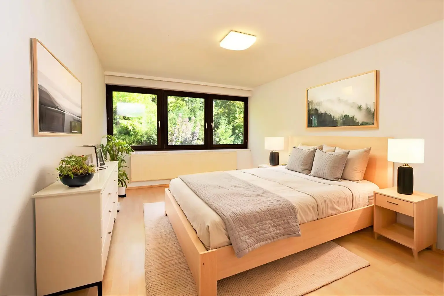Großzügige 2-Zimmer-Wohnung mit Loggia in Grünruhelage