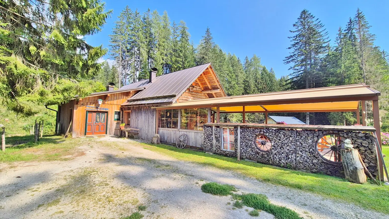 Bad Mitterndorf: Almhütte!! auf Eigengrund mit Nebengebäuden