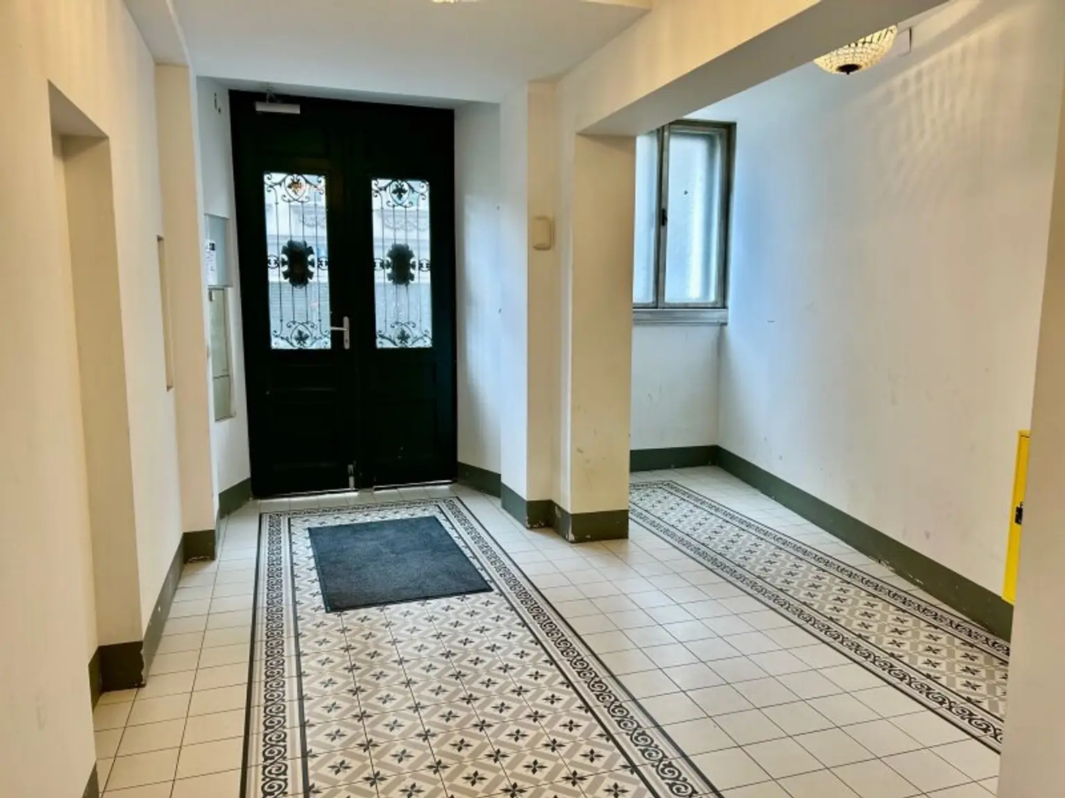 Helle, großzügige Wohnung eines stilvoll sanierten Altbauhauses – Ihr neues Zuhause in 1120 Wien!