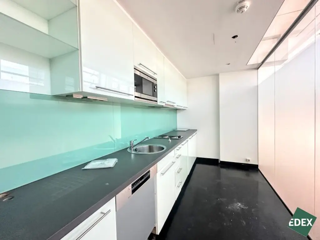 Repräsentatives DG-Maisonette-Büro samt Freifläche in der historischen alten Börse