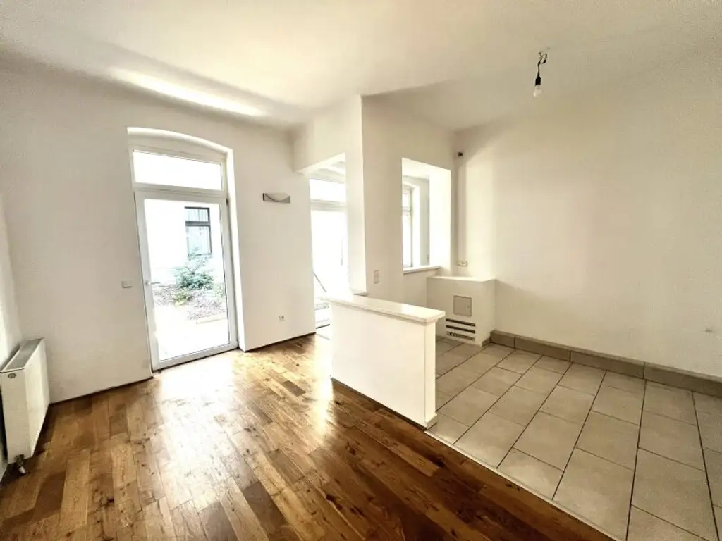 Großzügige 3-Zimmer-Praxis oder Büro mit Gartenterrasse in Wien 12 - Hetzendorf inkl. Gartenterrasse - barrierefrei(!)