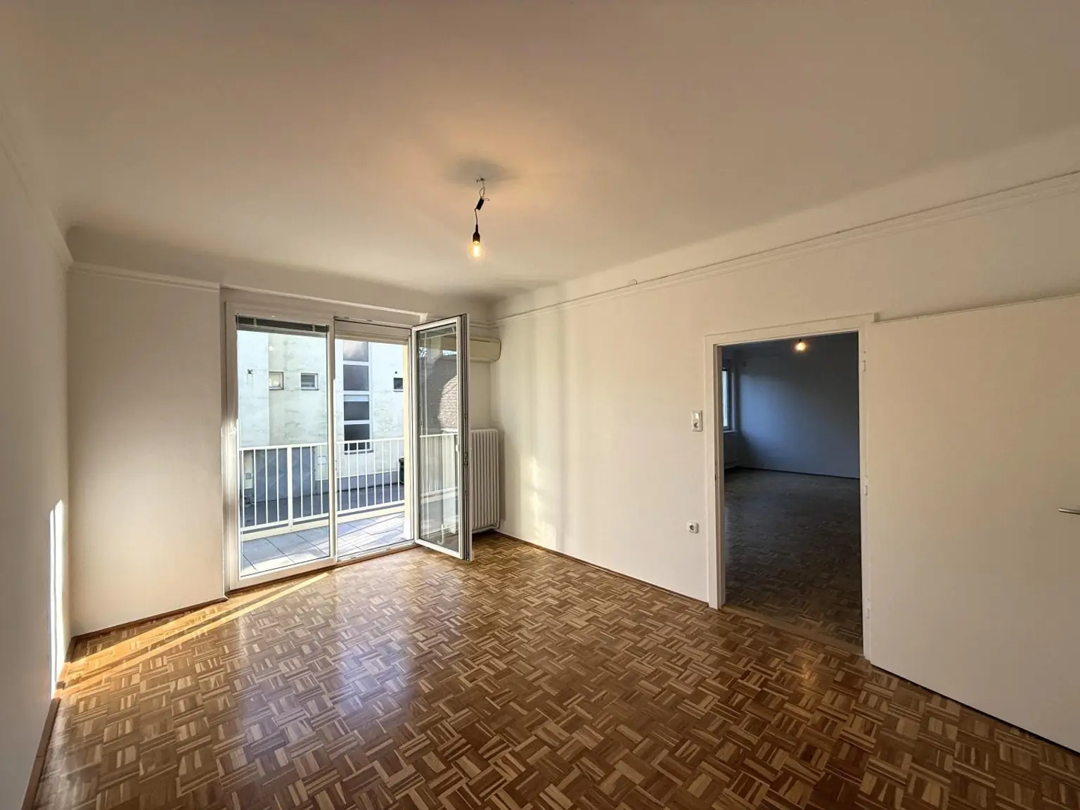 Traumhafte 3-Zimmer-Eigentumswohnung, Erstbezug nach Sanierung // Fantastic 3-room condominium, first occupancy after renovation in //