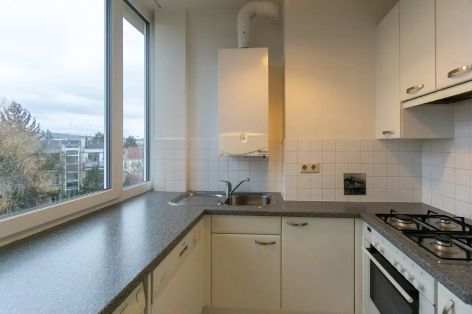 Küche inkl. Geräten