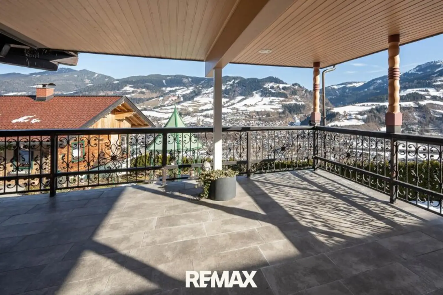 "Landwirtschaft mit Tischlerei in St. Johann im Pongau"