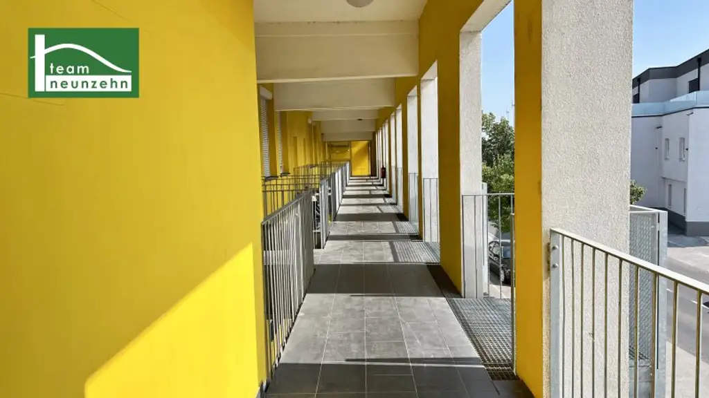 2 Zimmer-Wohnung in generalsaniertem Neubau mit ca. 6m2 Balkon.