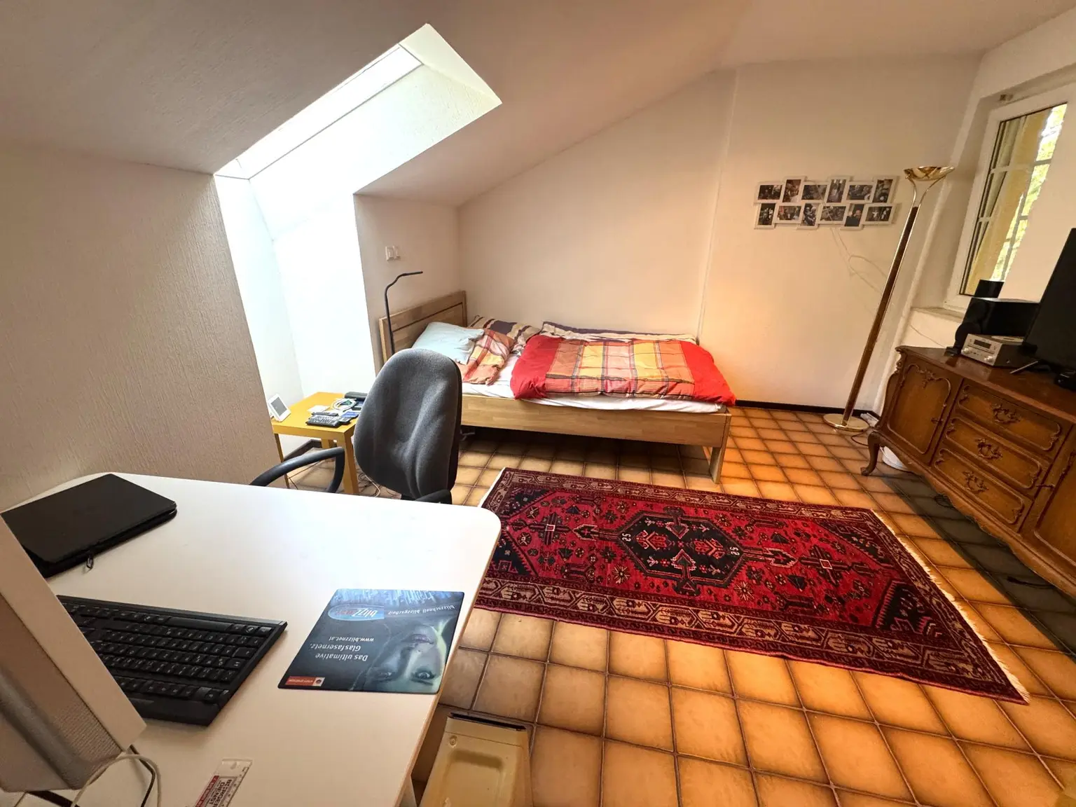 Großzügiges Einfamilienhaus mit Pool, Wintergarten und Doppelgarage mitten im Grünen!