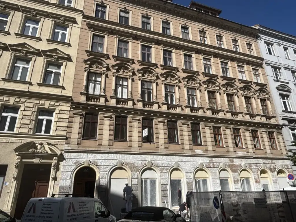 Schöne 3,5 Zimmer Altbauwohnung in zentraler Lage