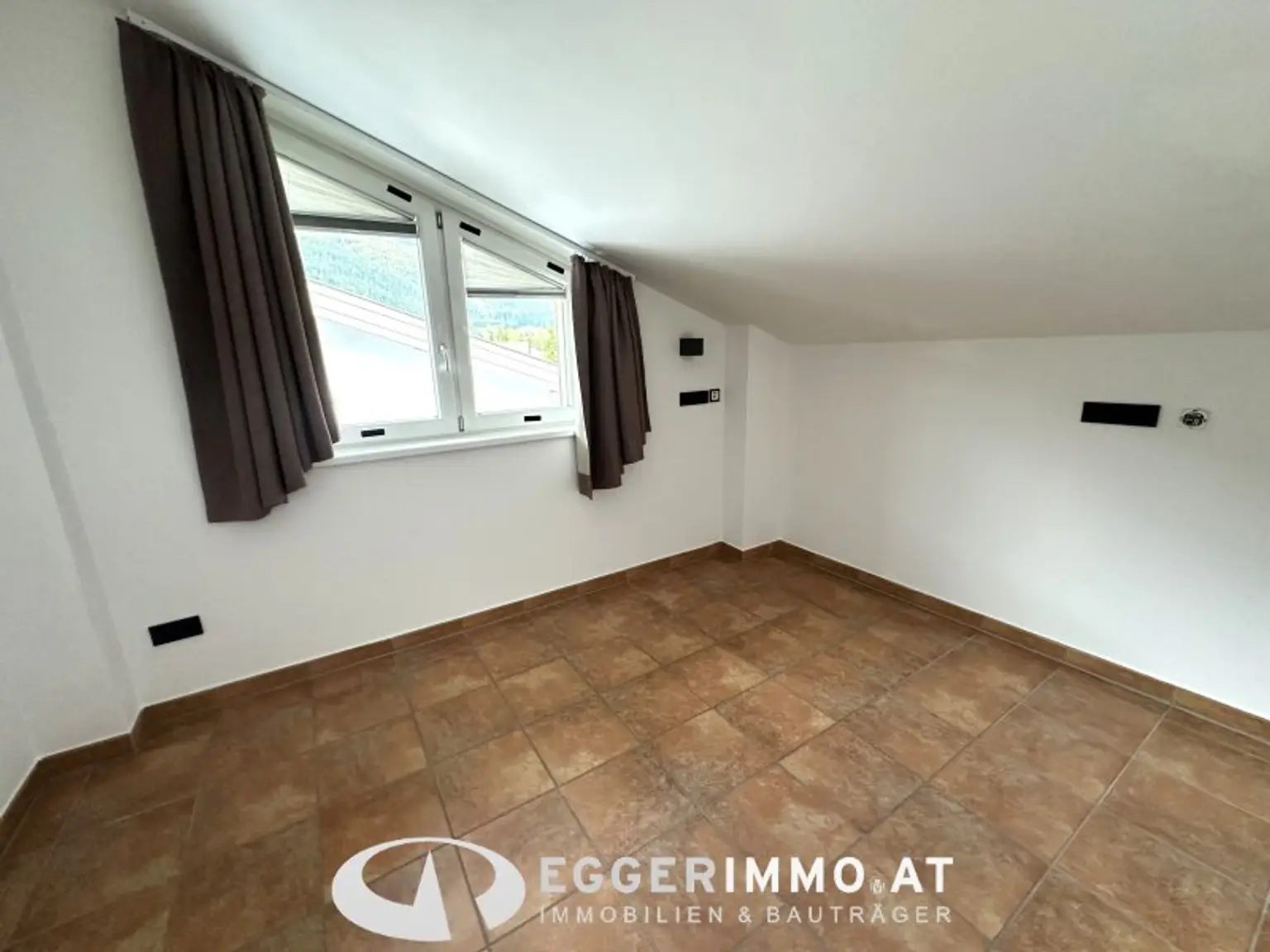 5751 Maishofen/Mitterhofen; attractive, well-maintained half of a house, 4 bedrooms,