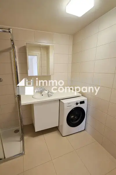 Klimaanlage, Ausblick und Balkon? Nachmieter für 1-Zimmer-Wohnung in Bruck/Leitha gesucht!
