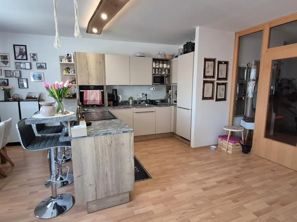 SCHÖNE MAISONETTEWOHNUNG IM ZENTRUM VON NEULENGBACH
