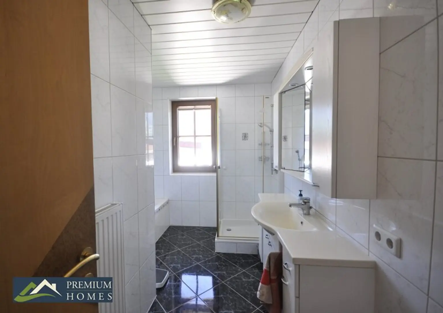 FÜGENBERG - Es erwartet Sie eine Doppelhaushälfte in Aussichtslage - 5 Zimmer, Garten & 2 Balkone!