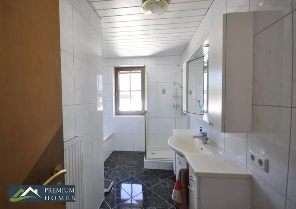 FÜGENBERG - Es erwartet Sie eine Doppelhaushälfte in Aussichtslage - 5 Zimmer, Garten & 2 Balkone!