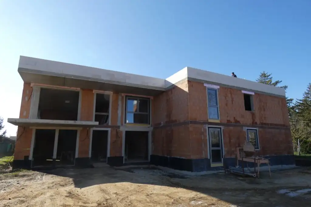 ENERGIESPARENDE NEUBAUWOHNUNG MIT SÜDTERRASSE