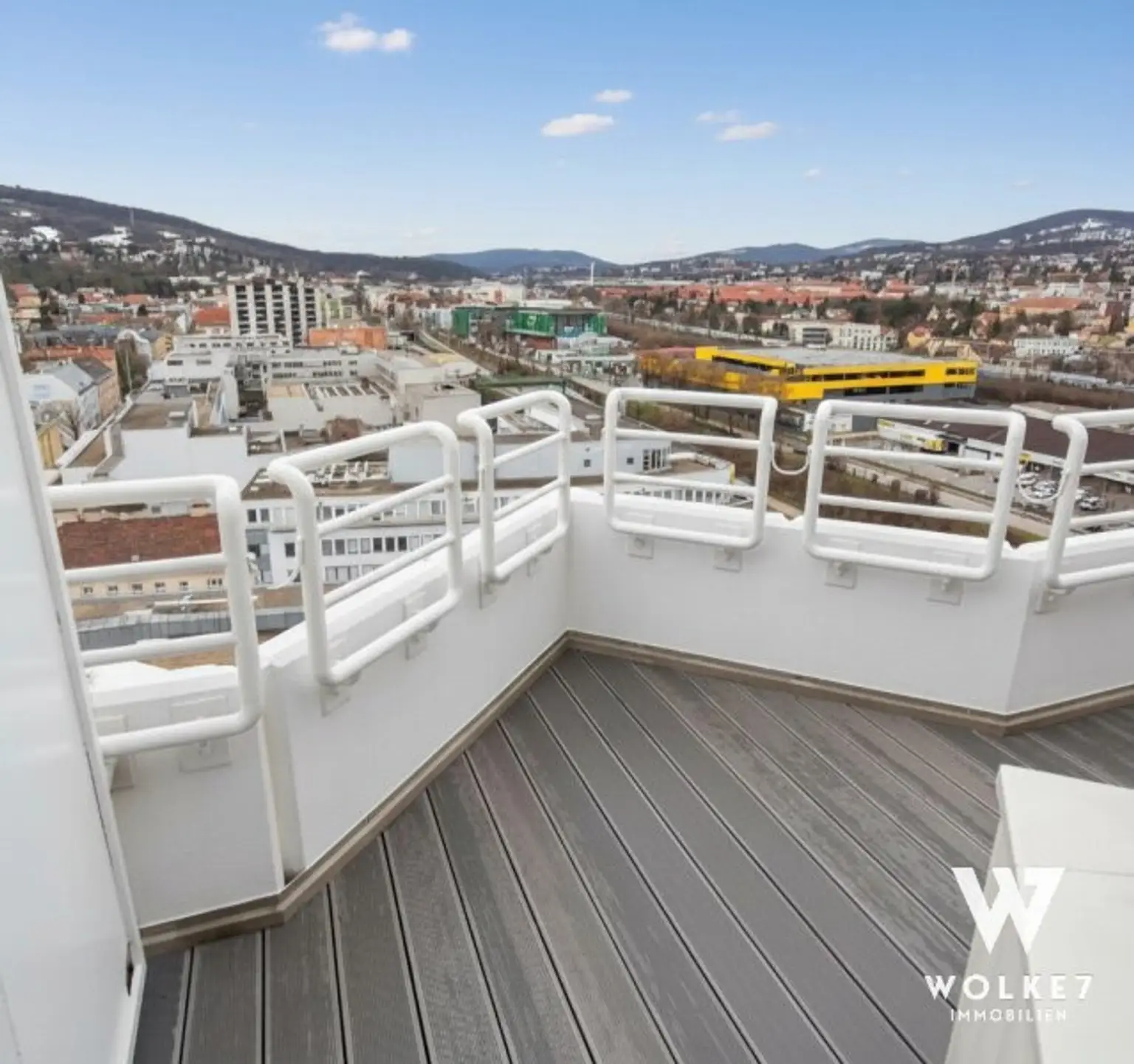 Einzigartige 2-Zimmer-Maisonette mit Terrasse und Blick auf den Lainzer Tiergarten