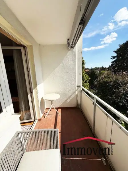 Helle 3-Zimmerwohnung mit Loggia und Parkplatz!