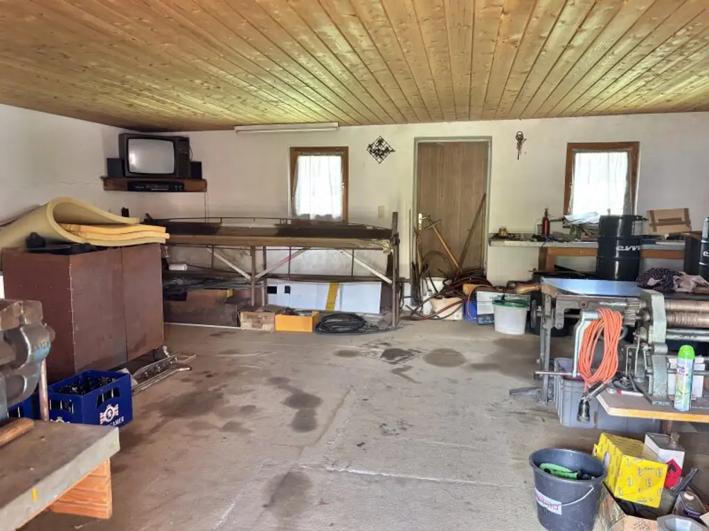 ** GARTENTAGE ** ren.bed. Landhaus mit bezauberndem Grundstück !! Ca. 7.200m 2 Wald inklusive !!
