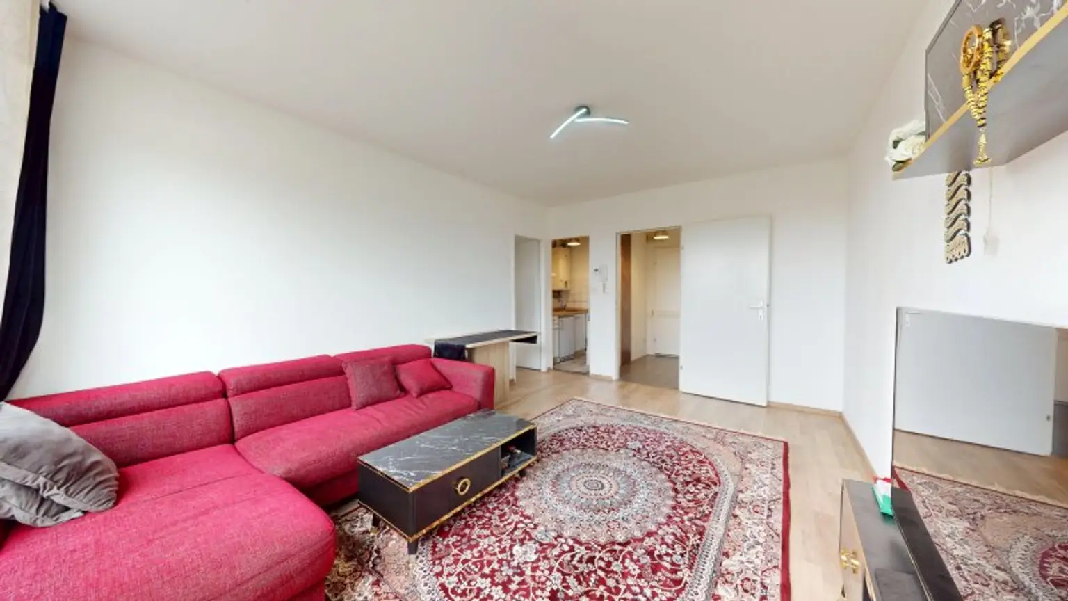Gemütliche 2 Zimmerwohnung in Laxenburg. Toplage. Provisionsfrei. Schlicht, Simpel, Vernünftig.