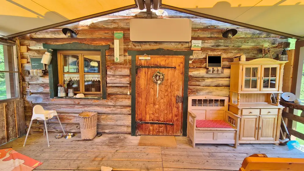 Bad Mitterndorf: Almhütte!! auf Eigengrund mit Nebengebäuden
