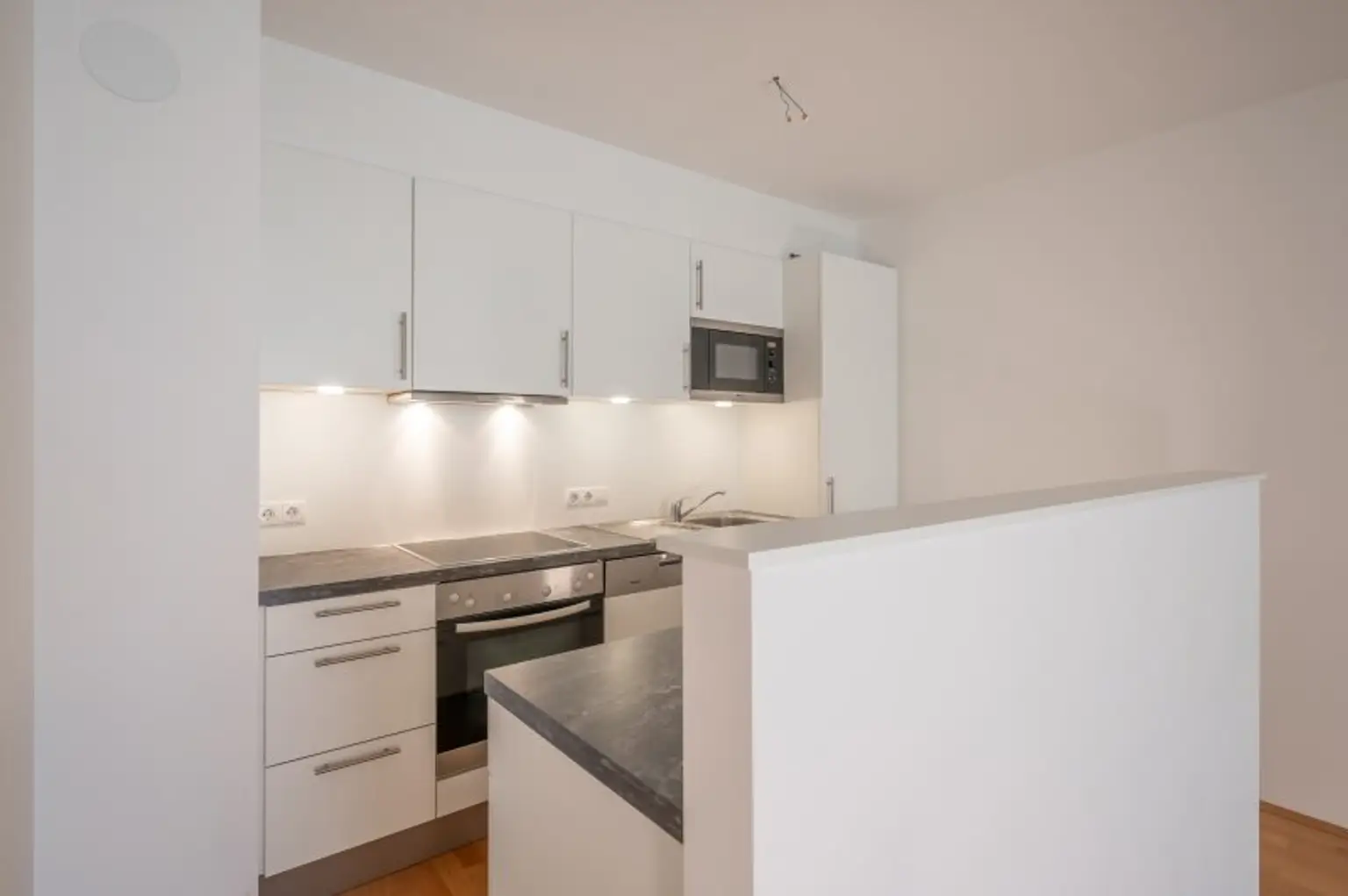 ++Provisionsfrei++ BESTLAGE, 2-Zimmer Neubauwohnung mit großem Garten!