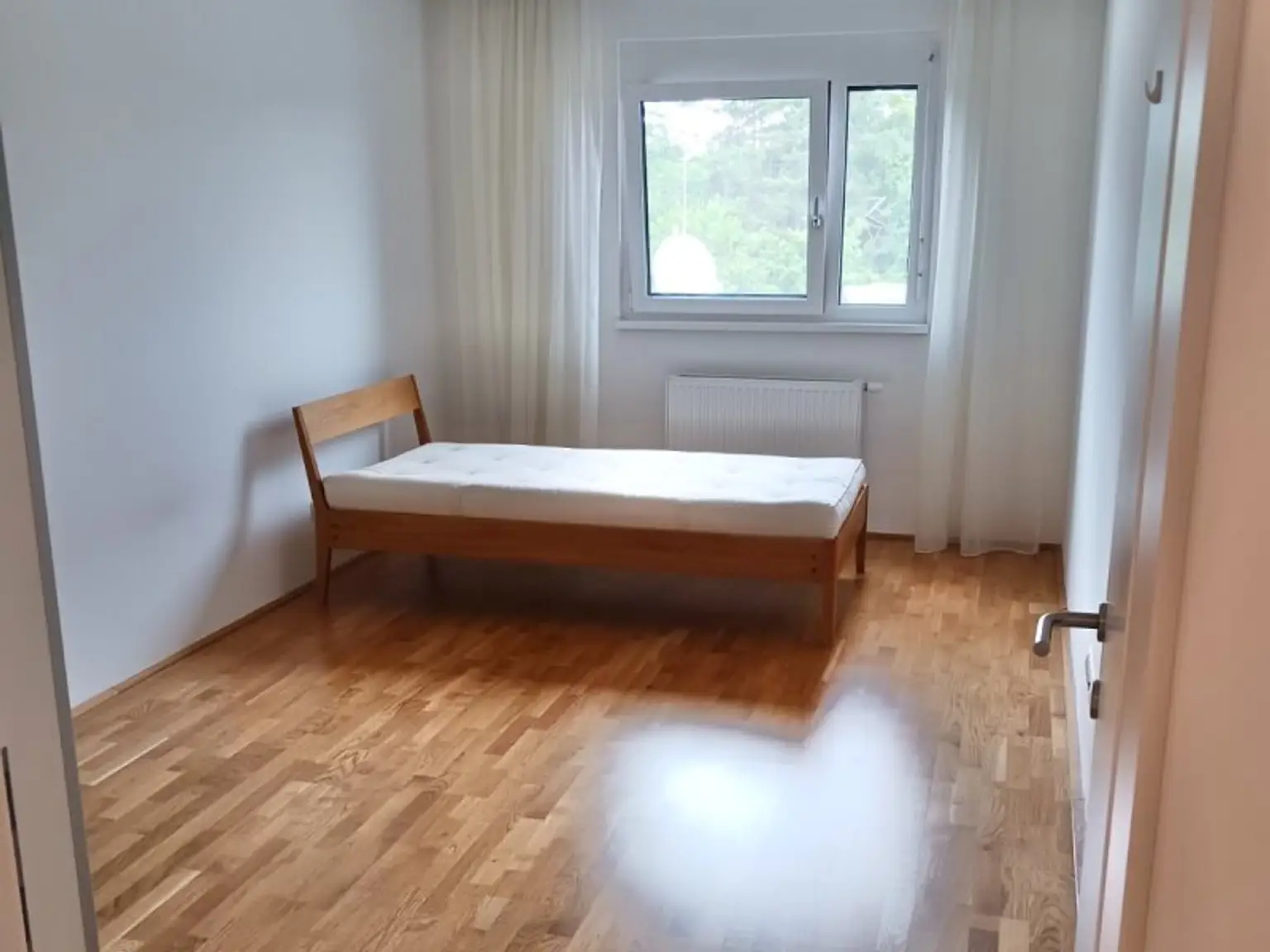 Ruhe trifft Qualität – moderne Wohnung mit Sonnenterrasse!
