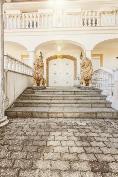 ++ EINE KLASSE FÜR SICH ++ Exklusive 9-Zimmer Villa mit Panoramablick über Wien