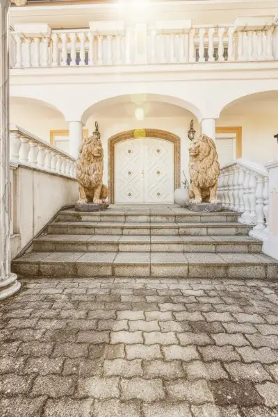 ++ EINE KLASSE FÜR SICH ++ Exklusive 9-Zimmer Villa mit Panoramablick über Wien