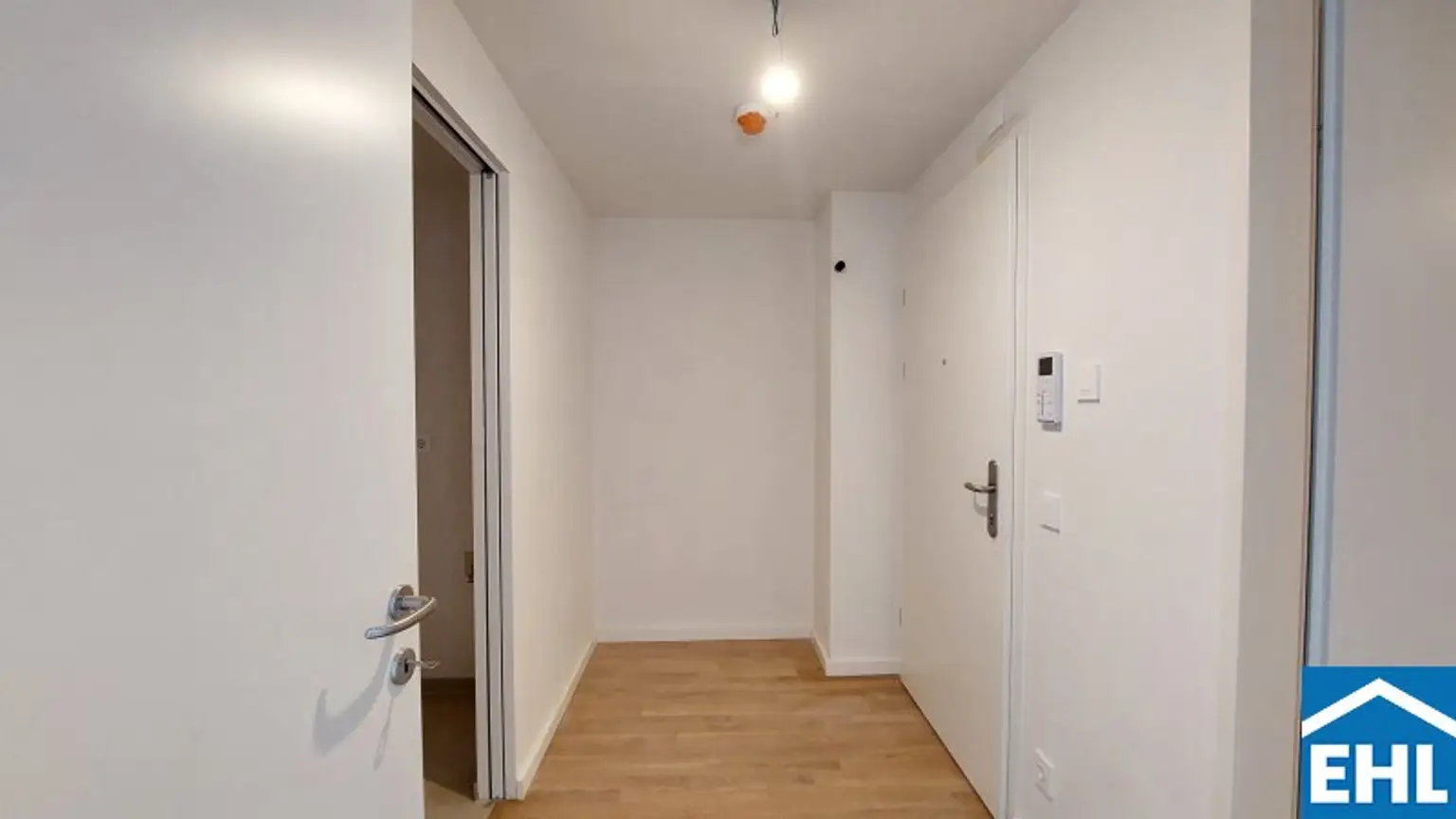 Erstbezug im VIENNA TWENTYTWO bei der U1 *Rooftop-Pool inklusive*