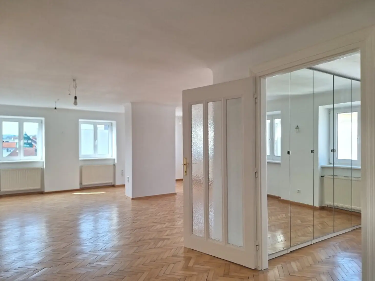 Helles, uneinsehbares Dachgeschoß-Loft in Innenhoflage