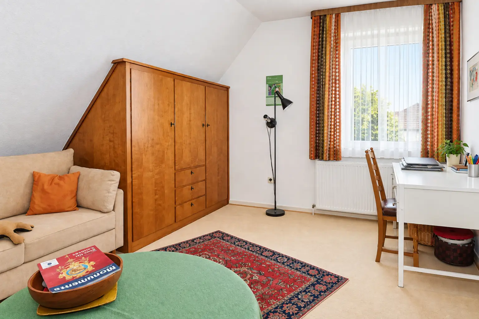 Arbeitszimmer DG (KI -optimiert)