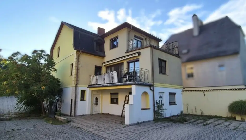 Renovierungsbedürftiges Einfamilienhaus auf 2.391 m² Eigengrund