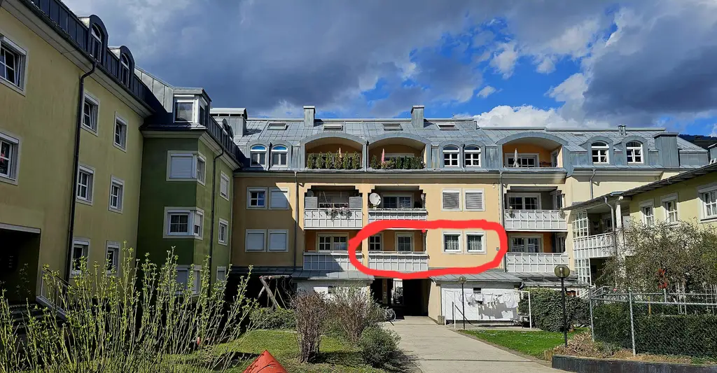 Zentrumsnahe Eigentumswohnung mit Südbalkon und Tiefgaragenstellplatz in Lienz