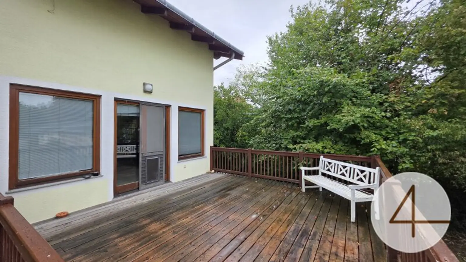 Zweifamilienhaus mit ca. 300 m² Wohnfläche