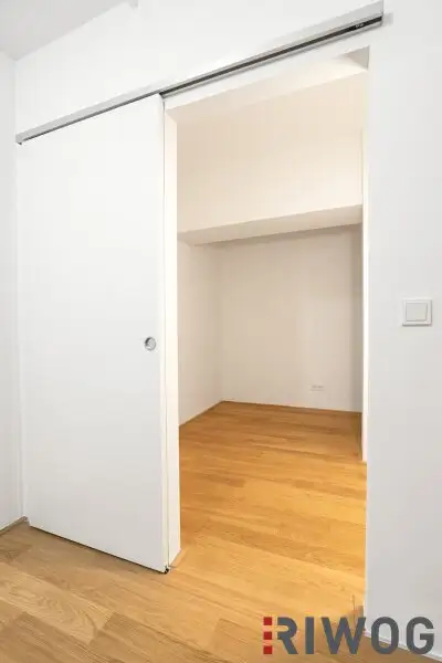ERSTBEZUG nach Sanierung | Komplett hofseitiges Loft mit Balkon | Raumhöhe bis zu ca. 4,95 m | Büro/Praxis Nutzung und Kurzzeitvermietung möglich